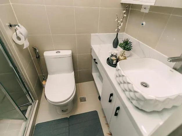 Elegant Home Famenewest Tower4 Greenfield District Manila 0*,  Philippines