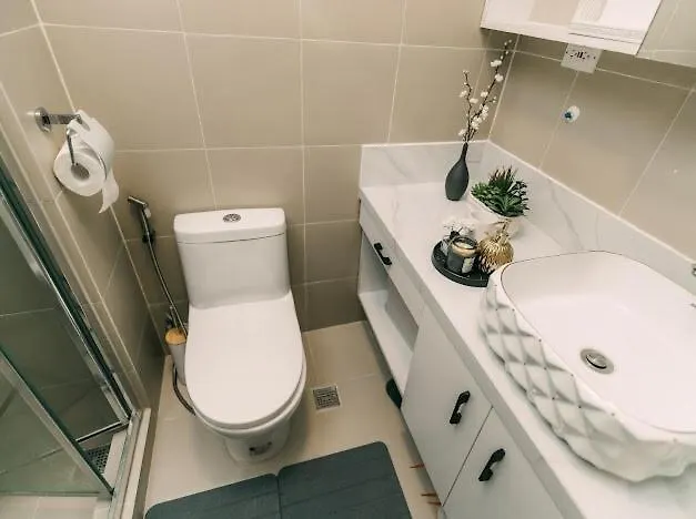 Elegant Home Famenewest Tower4 Greenfield District Manila Apartment