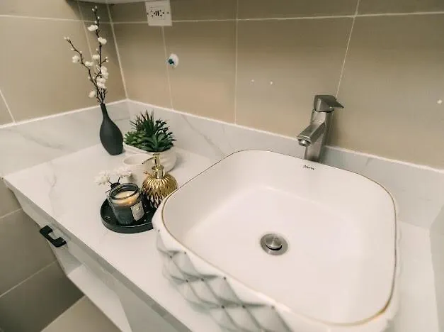 Apartment Elegant Home Famenewest Tower4 Greenfield District Manila